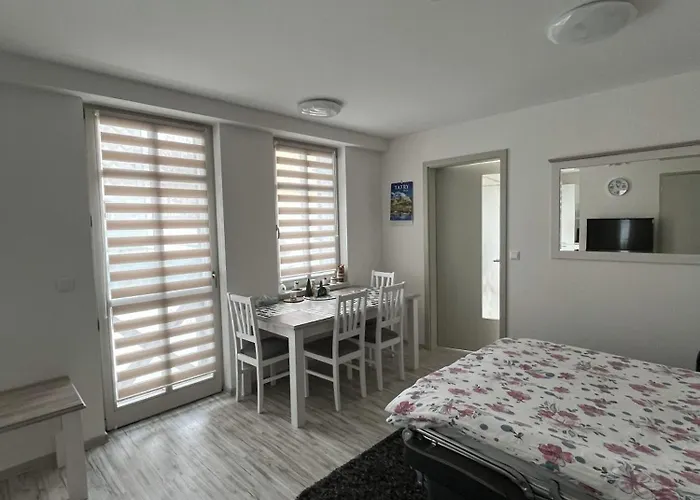 Za Humny - Krasa Krusnych Hor Apartment